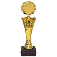 170: AUB 550 Beker Goud