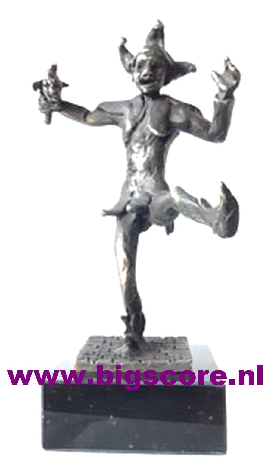 Nar sculptuur brons