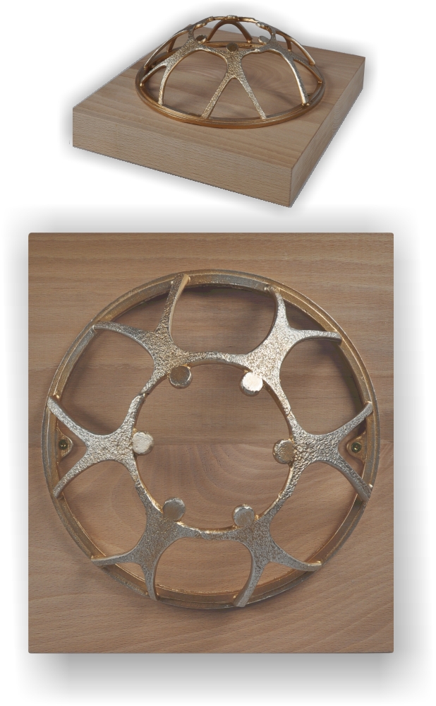 TRH736 Sculptuur Metaal op Hout 